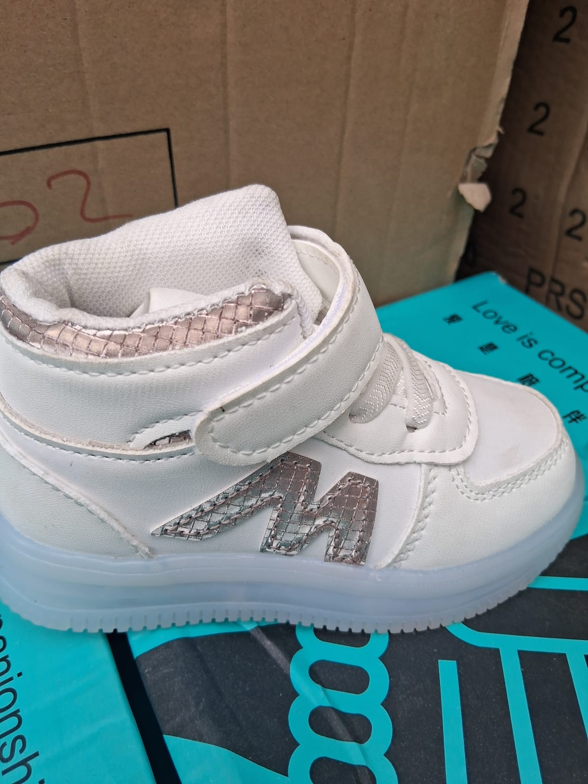 Kids shoes