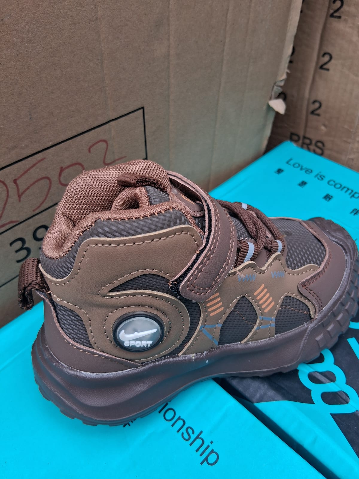Kids shoes